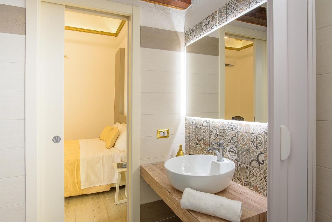 Barlaman Luxury Rooms Палермо Екстер'єр фото